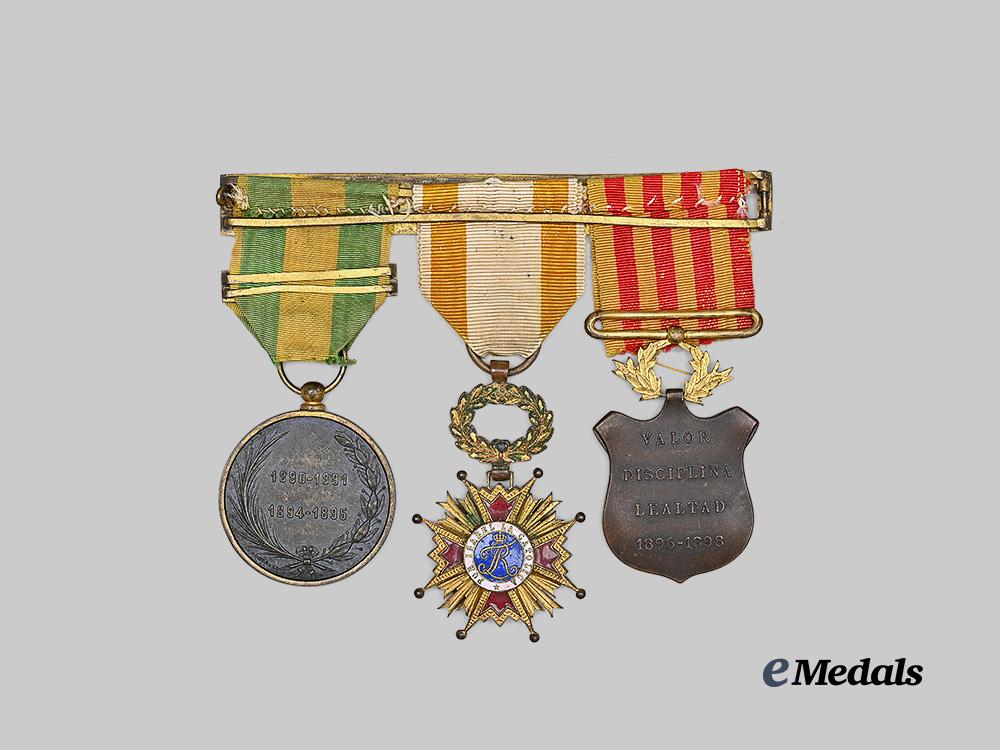 spain,_kingdom._a_spanish_colonial_philippine_revolution_medal_bar_e_medals__m0440-35_4