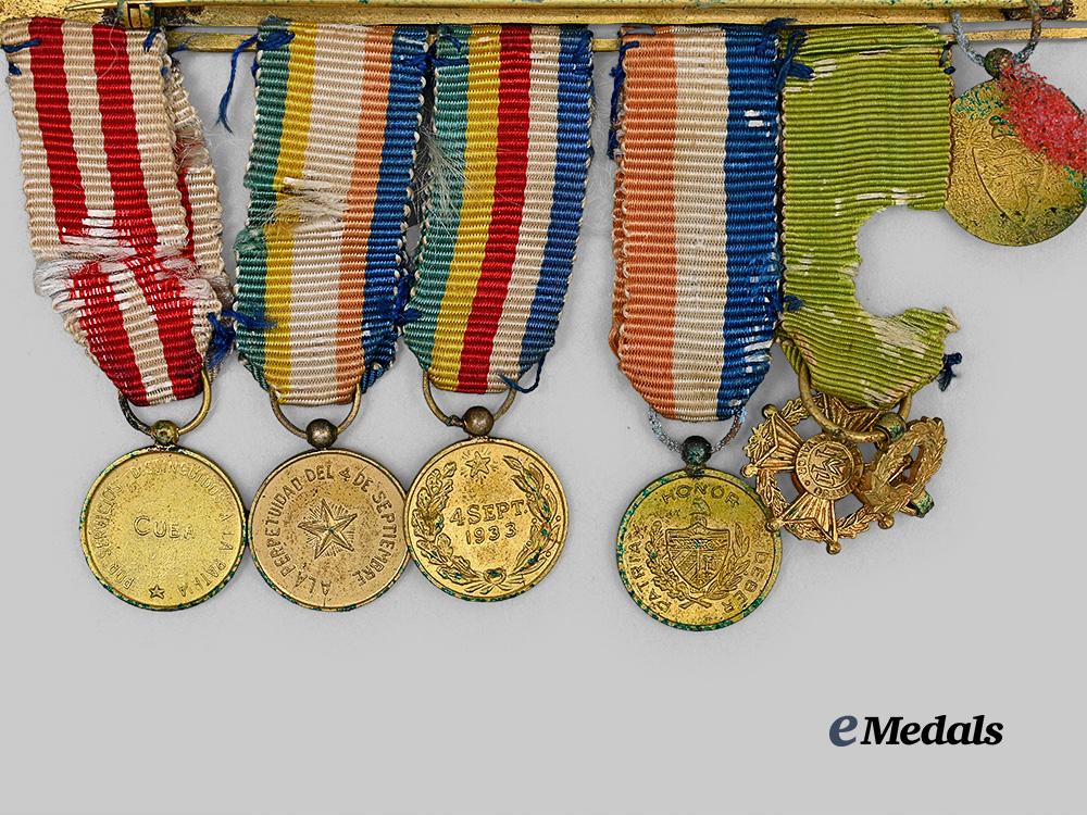 cuba,_republic._a_group_of_military_and_civil_miniature_decorations_e_medals__m0440-4_6