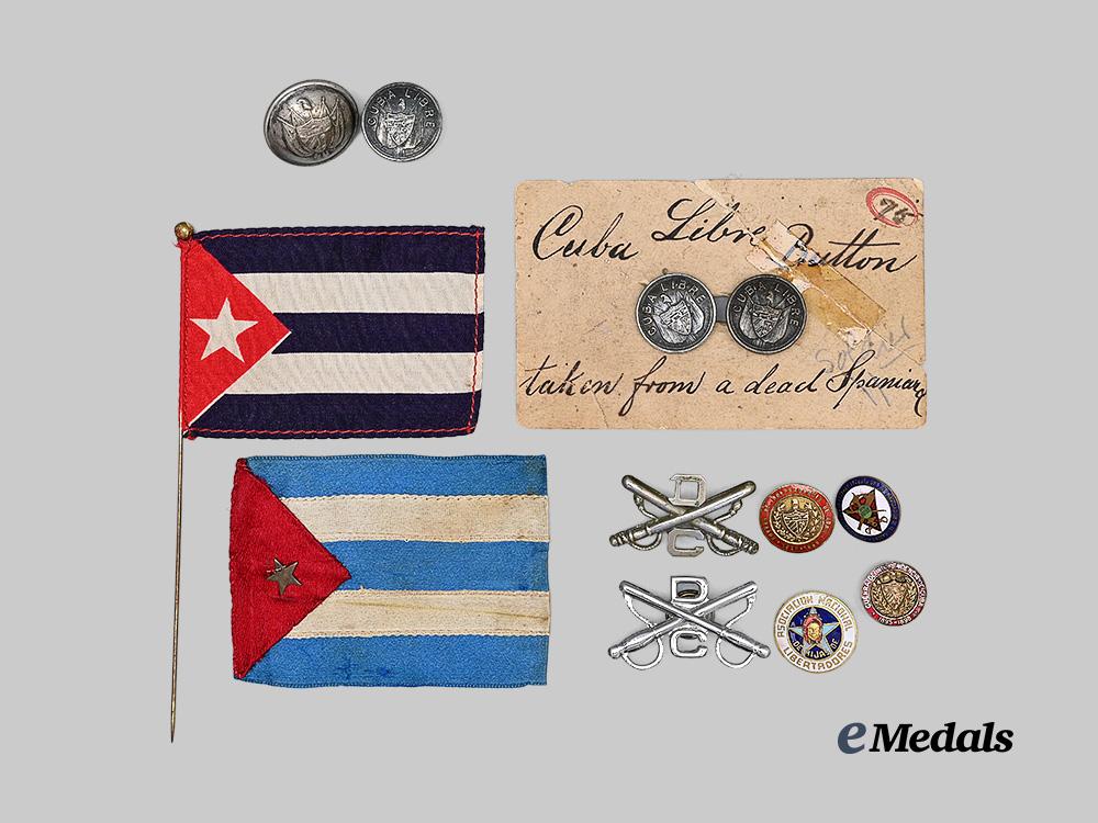 cuba,_republic._a_group_of_patriotic_and_organizational_insignia_e_medals__m0440-5_2