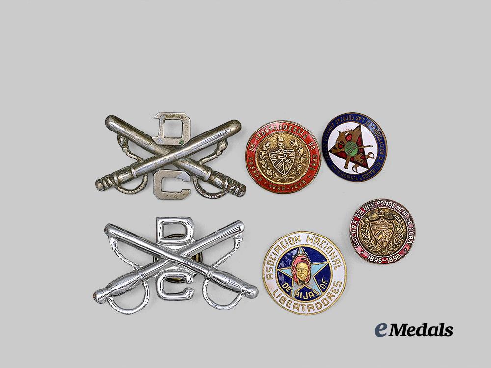cuba,_republic._a_group_of_patriotic_and_organizational_insignia_e_medals__m0440-5_3
