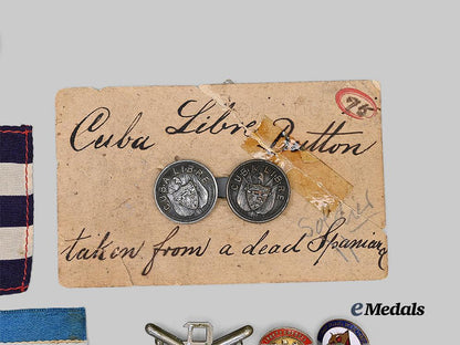 cuba,_republic._a_group_of_patriotic_and_organizational_insignia_e_medals__m0440-5_4