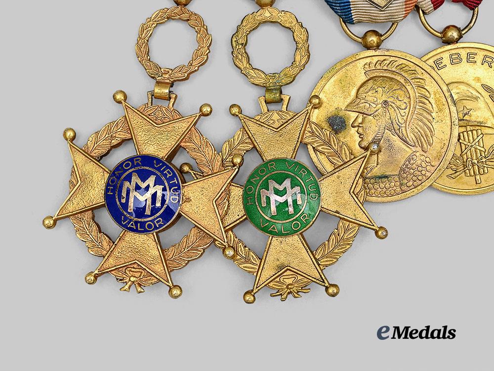cuba,_republic._a_medal_bar_with_six_decorations_e_medals__m0440-6_4