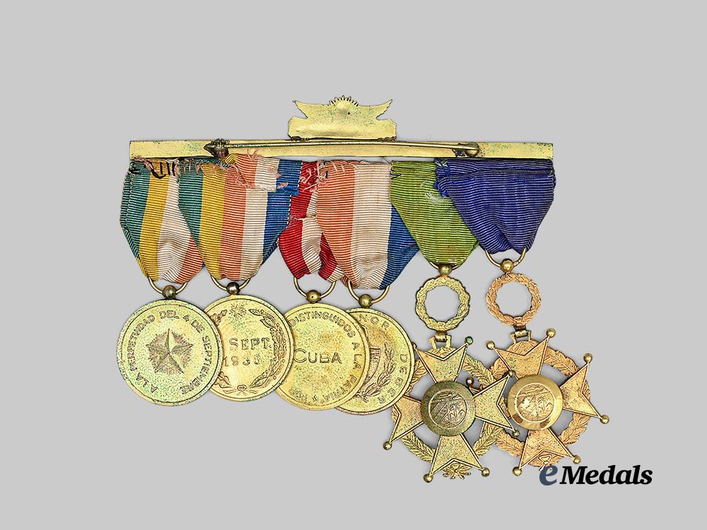 cuba,_republic._a_medal_bar_with_six_decorations_e_medals__m0440-6_5
