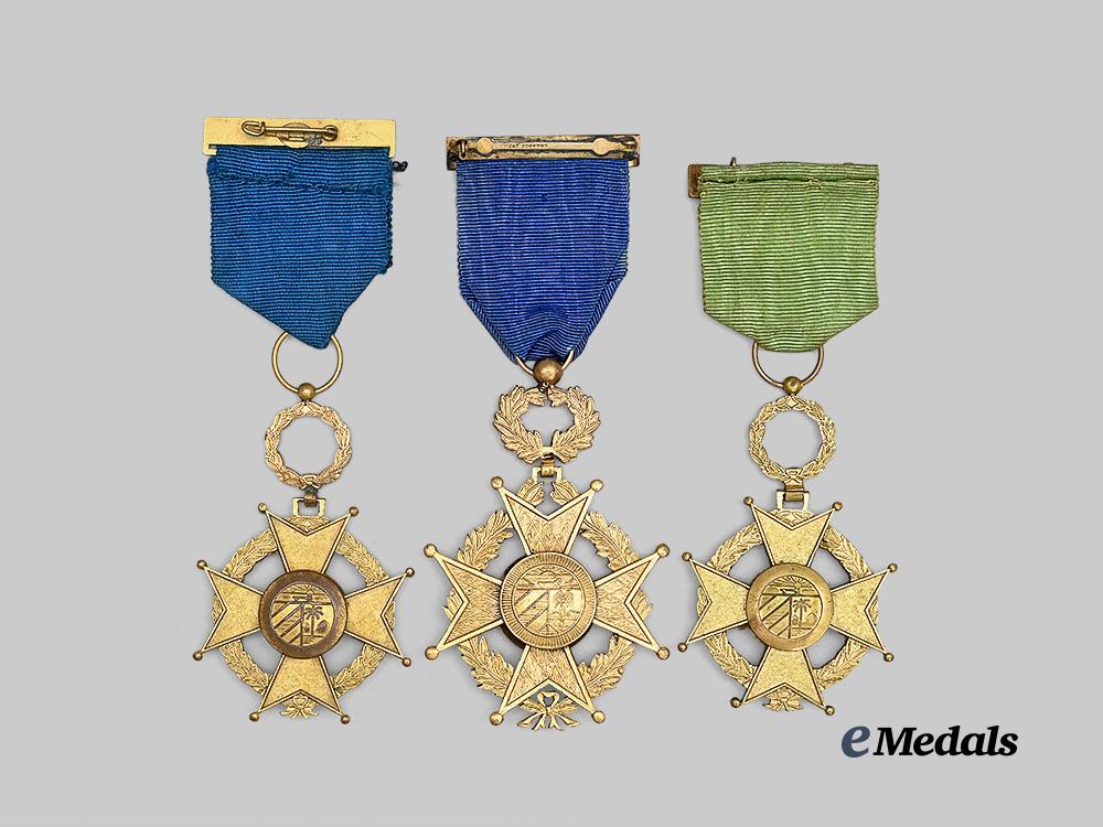 cuba,_republic._a_group_of_three_orders_of_naval_and_military_merit_e_medals__m0440-8_5