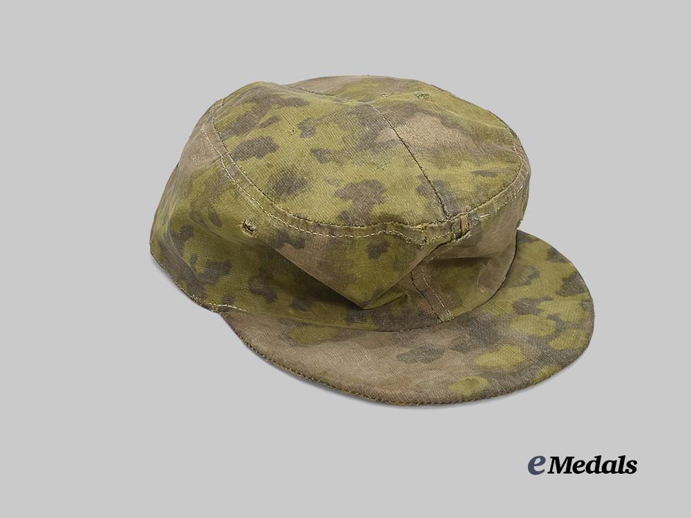 germany,_s_s._a_waffen-_s_s_oak_leaf_pattern_reversible_camouflage_field_cap_e_medals__m0473-63_3