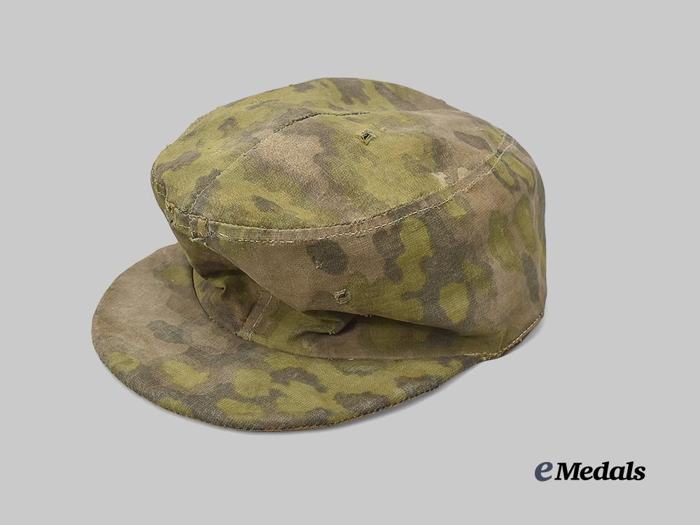 germany,_s_s._a_waffen-_s_s_oak_leaf_pattern_reversible_camouflage_field_cap_e_medals__m0473-63_4