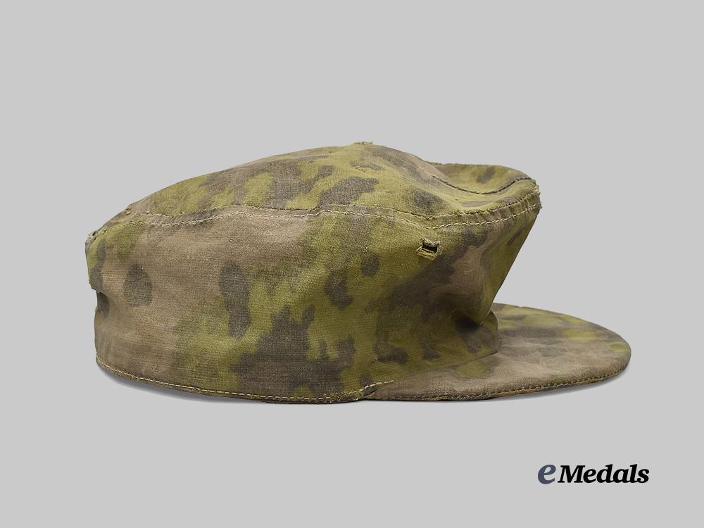 germany,_s_s._a_waffen-_s_s_oak_leaf_pattern_reversible_camouflage_field_cap_e_medals__m0473-63_6