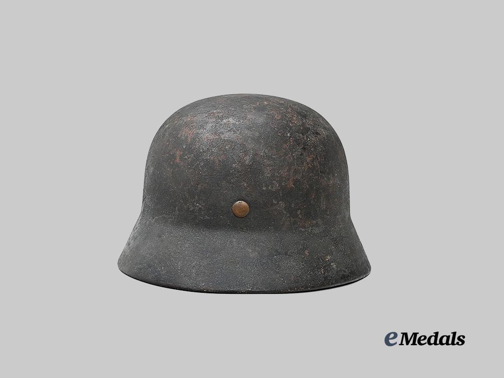 germany,_wehrmacht._an_m35_stahlhelm,_refurbished_example_e_medals__m0507-61_8