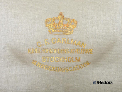 europe._a_pair_of_order&_decoration_cases_of_issue_e_medals__m0603-19_3