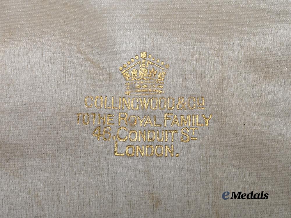 europe._a_pair_of_order&_decoration_cases_of_issue_e_medals__m0603-19_4