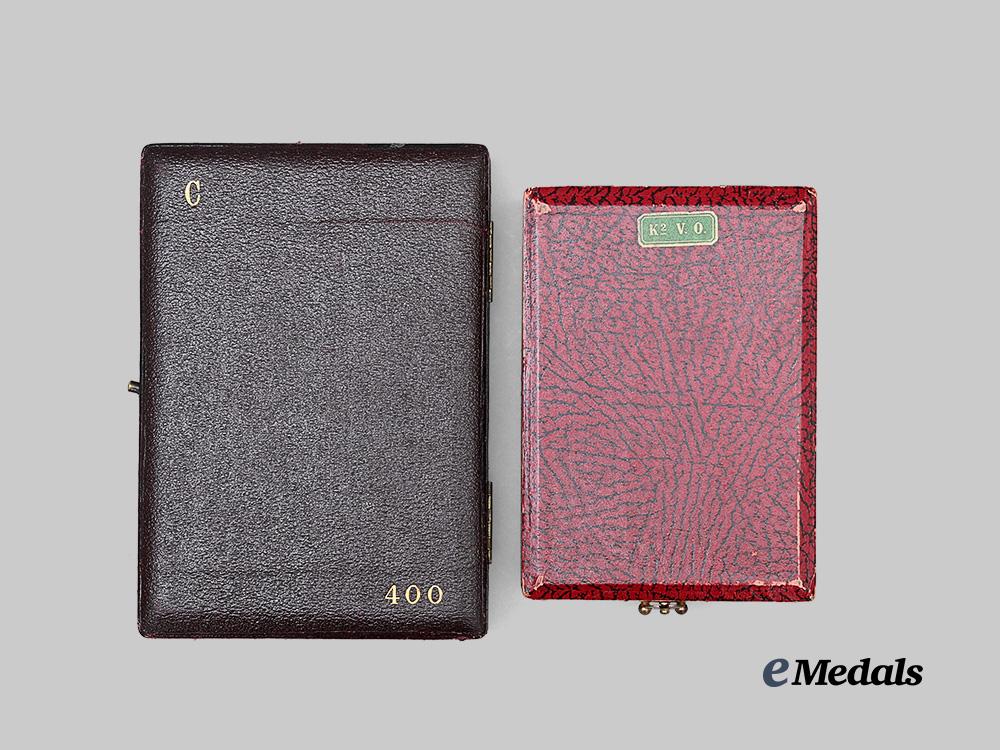 europe._a_pair_of_order&_decoration_cases_of_issue_e_medals__m0603-19_5