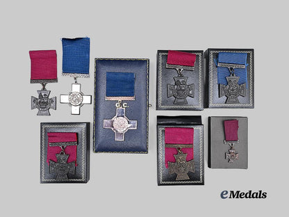 united_kingdom._a_lot_of_eight_gallantry_awards(_collector’s_copies)_e_medals__m0614-22_3