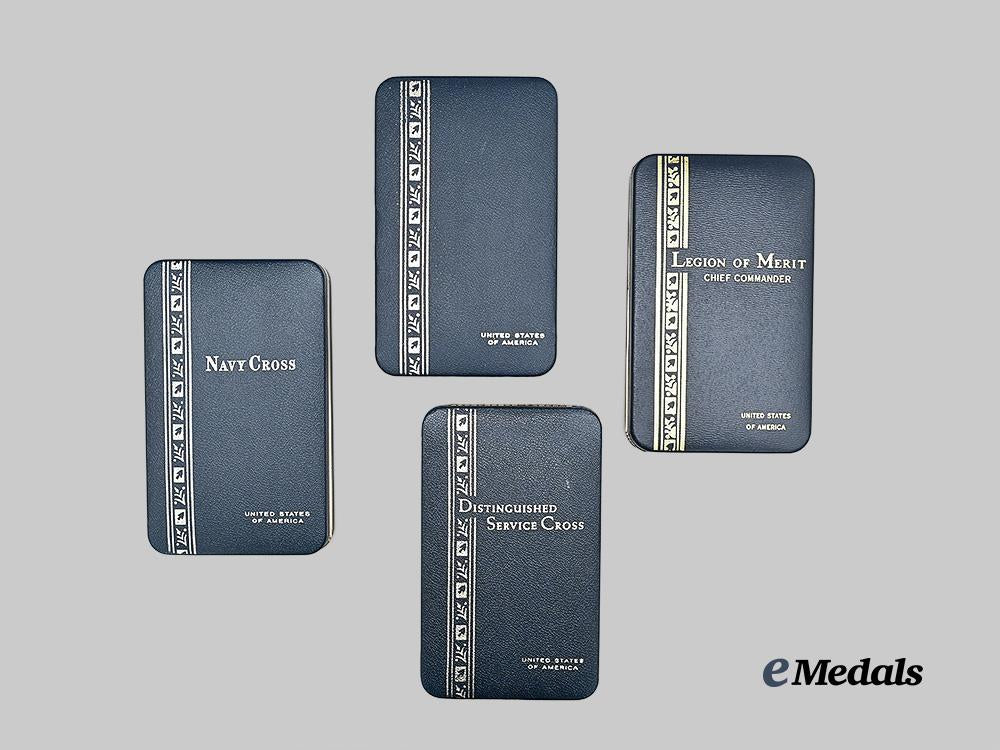 united_states._four_decorations&_awards_in_case_e_medals__m0614-64_2
