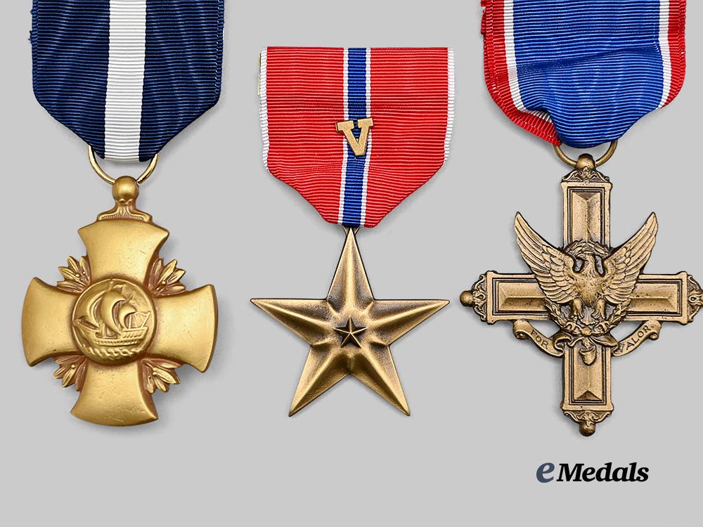 united_states._four_decorations&_awards_in_case_e_medals__m0614-64_5
