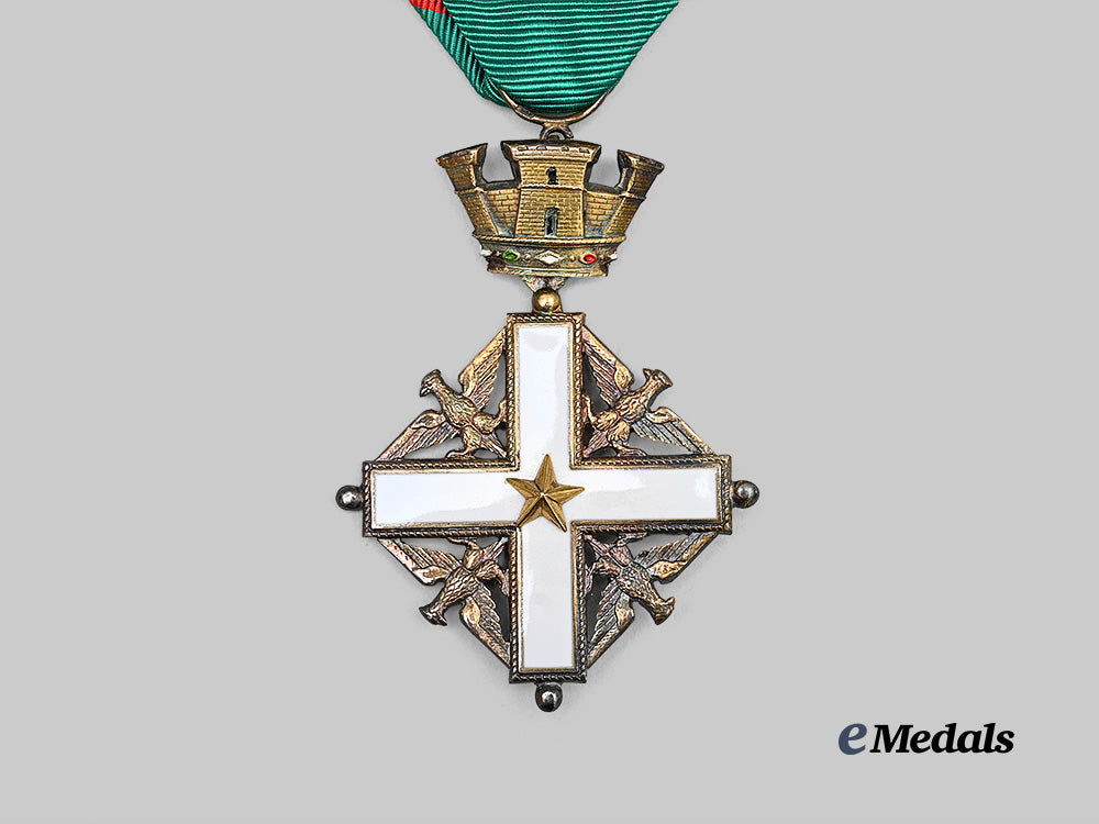 italy,_republic._an_order_of_the_republic_of_italy,_knight_in_case_e_medals__m0625-163_10