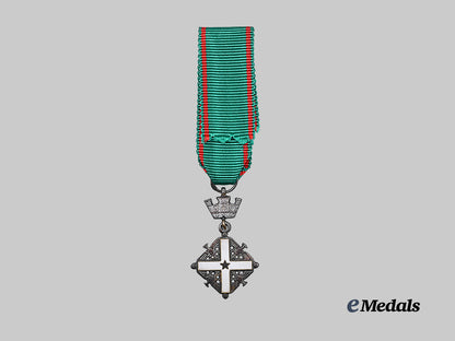 italy,_republic._an_order_of_the_republic_of_italy,_knight_in_case_e_medals__m0625-163_13