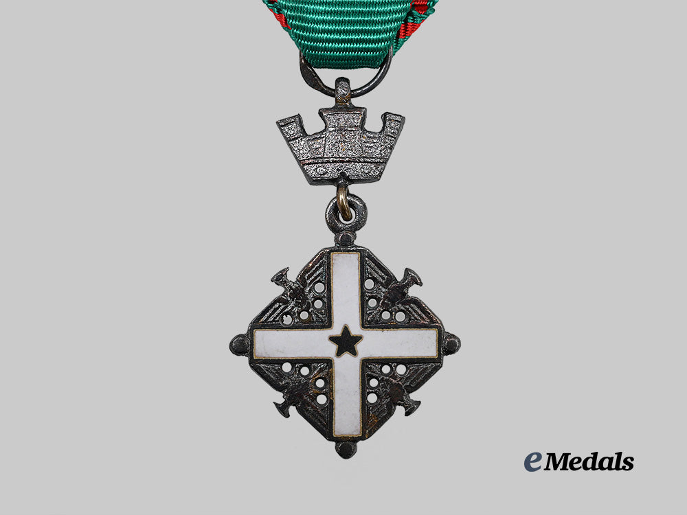 italy,_republic._an_order_of_the_republic_of_italy,_knight_in_case_e_medals__m0625-163_14