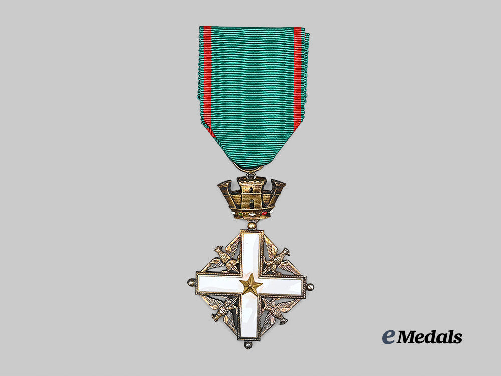italy,_republic._an_order_of_the_republic_of_italy,_knight_in_case_e_medals__m0625-163_7