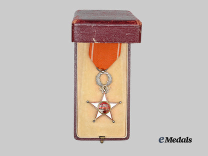 morocco._an_order_of_ouissam_alaouite,_v_class_knight,_in_case_e_medals__m0625-164_3