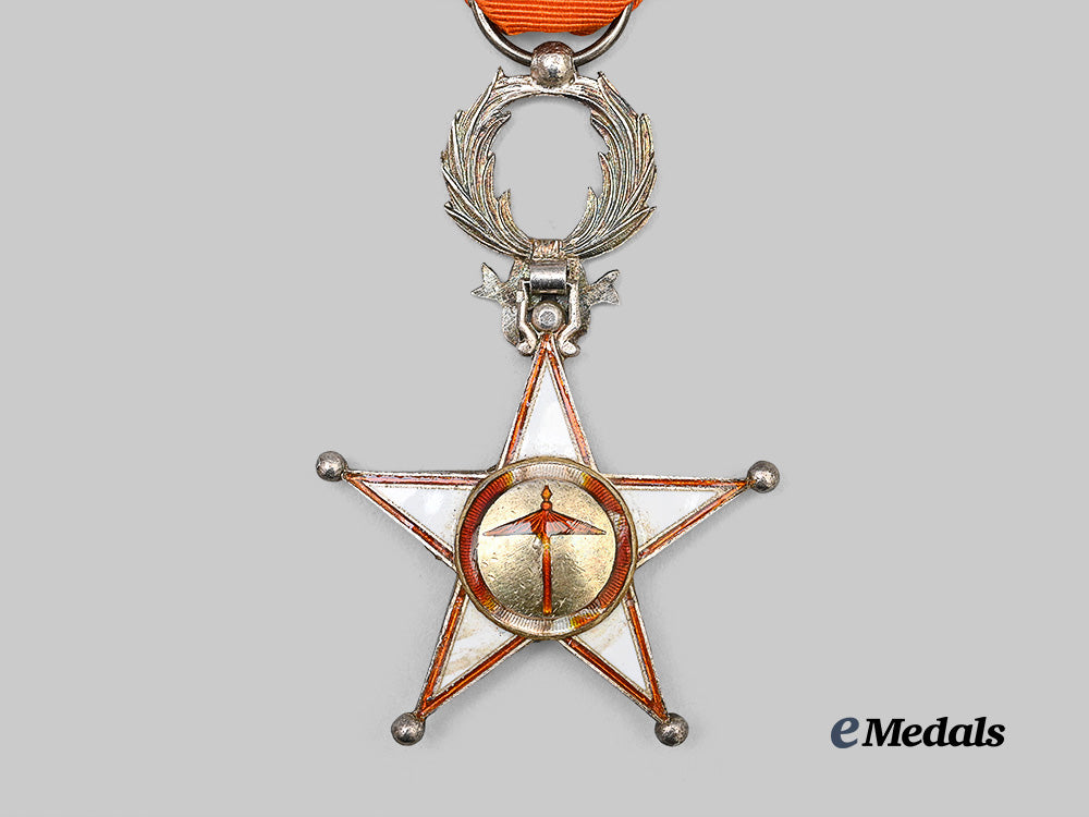 morocco._an_order_of_ouissam_alaouite,_v_class_knight,_in_case_e_medals__m0625-164_8