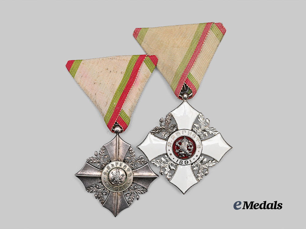 bulgaria,_kingdom._an_order_of_civil_merit,_v_class_and_v_i_class_silver_merit_cross_e_medals__m0625-169_2
