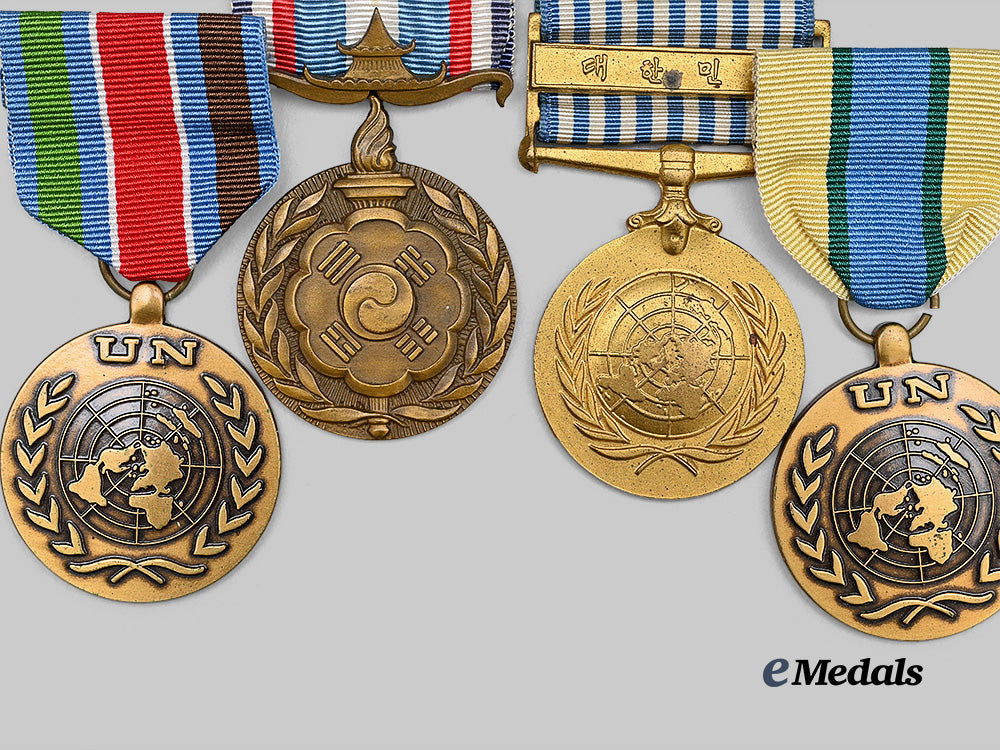international._a_lot_of_four_united_nations_peacekeeping_medals_e_medals__m0625-170_3