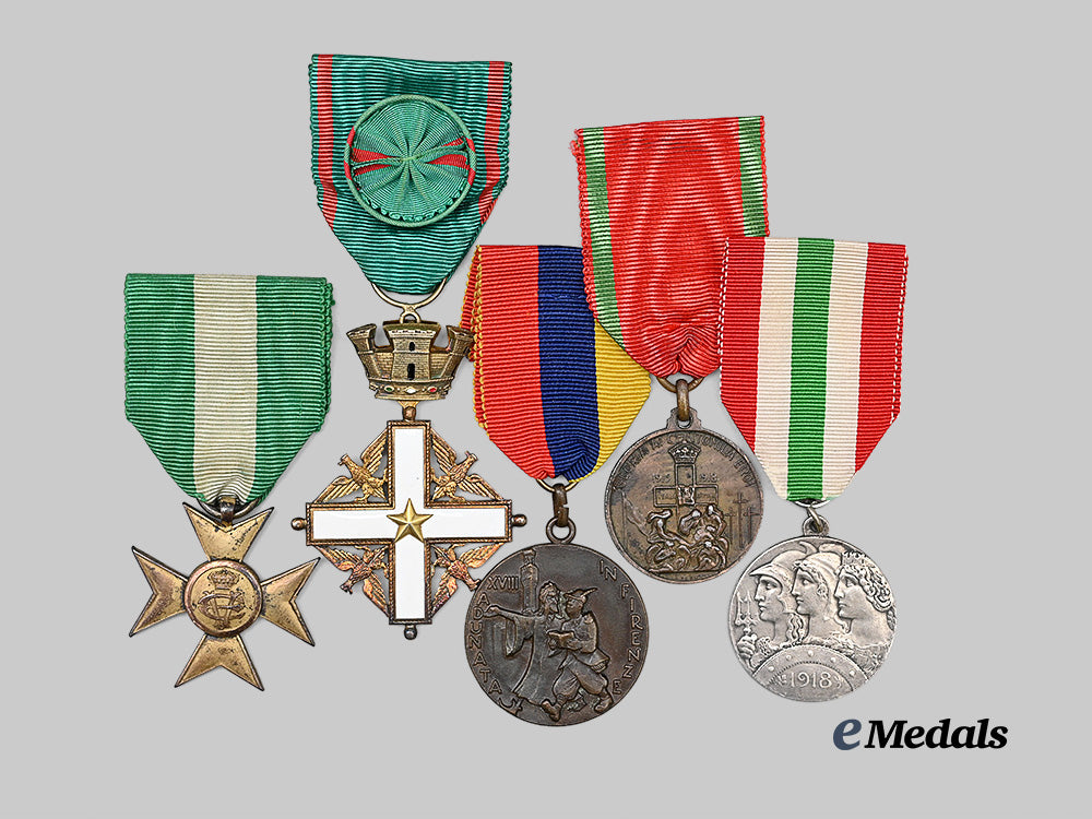 italy,_kingdom;_republic._a_lot_of_five_italian_decorations_e_medals__m0625-174_5