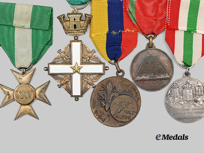 italy,_kingdom;_republic._a_lot_of_five_italian_decorations_e_medals__m0625-174_8