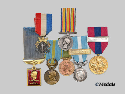 france,_republic._a_lot_of_seven_french_decorations_e_medals__m0625-179_2