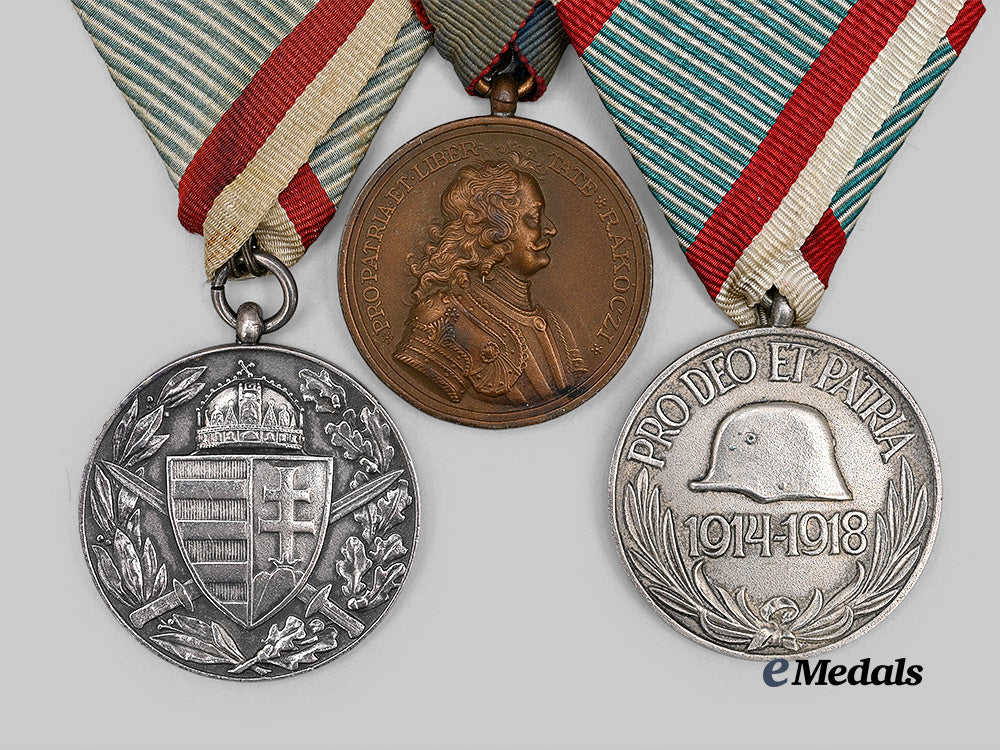 hungary._a_lot_of_three_commemorative_hungarian_medals_e_medals__m0625-181_3