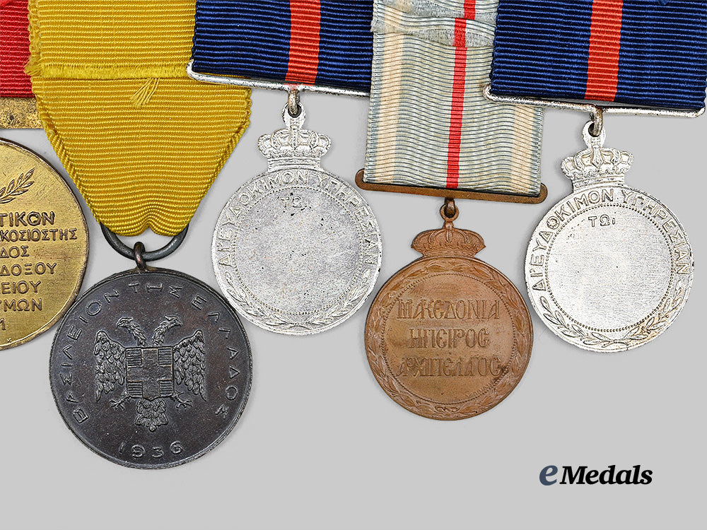greece,_republic._four_army_long_service_and_good_conduct_medals_and_two_medals_e_medals__m0625-191_6