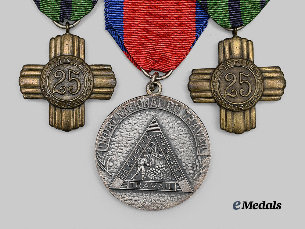 haiti,_republic._a_lot_of_three_republican_orders,_c.1950_e_medals__m0625-205_3