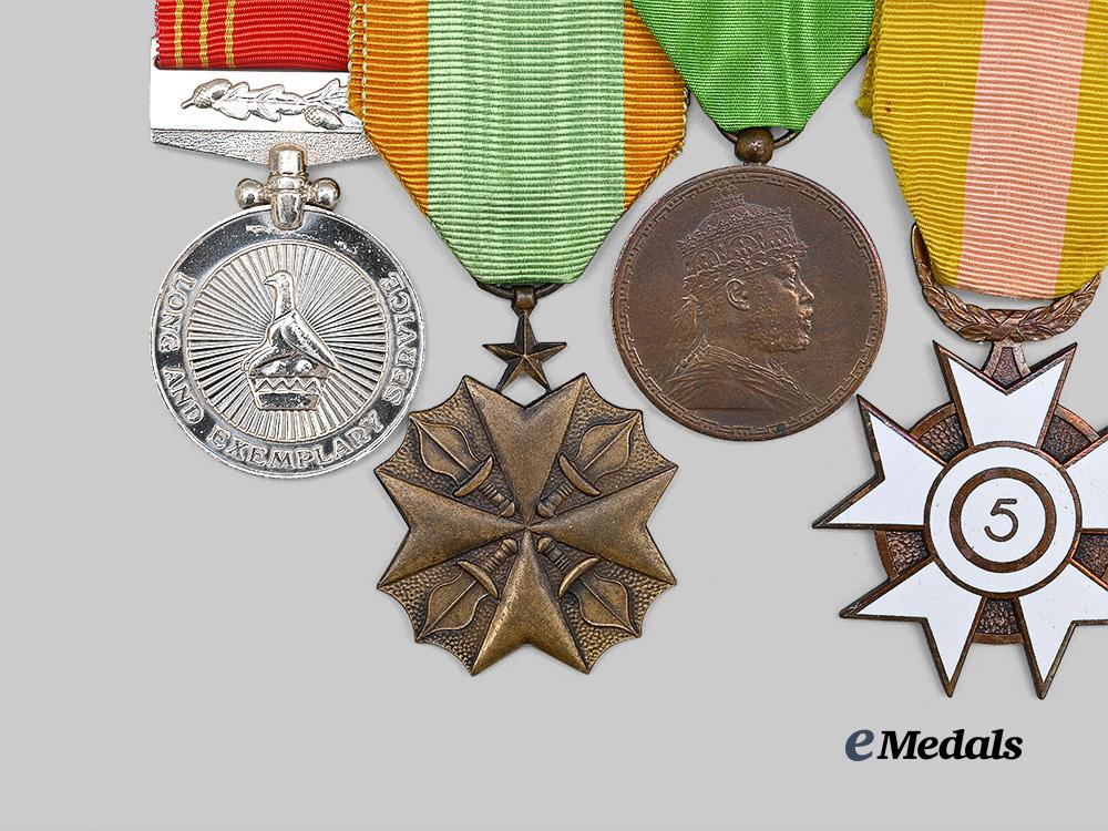 libya,_zaire,_zimbabwe._a_lot_of_six_african_medals_e_medals__m0625-207_3