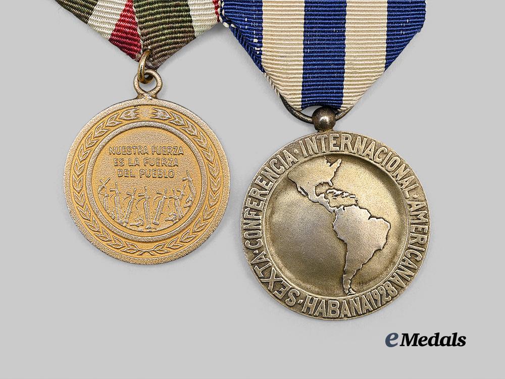cuba,_republic._a_lot_of_two_medals_e_medals__m0625-208_3