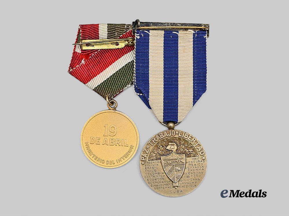 cuba,_republic._a_lot_of_two_medals_e_medals__m0625-208_4