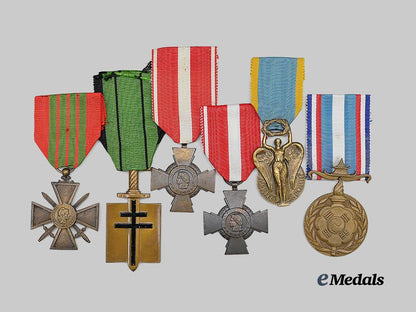france,_republic._a_lot_of_three_second_war_decorations_e_medals__m0625-211_2
