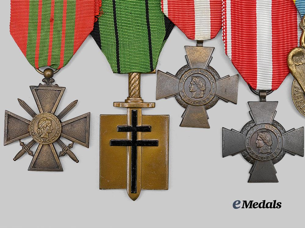france,_republic._a_lot_of_three_second_war_decorations_e_medals__m0625-211_3