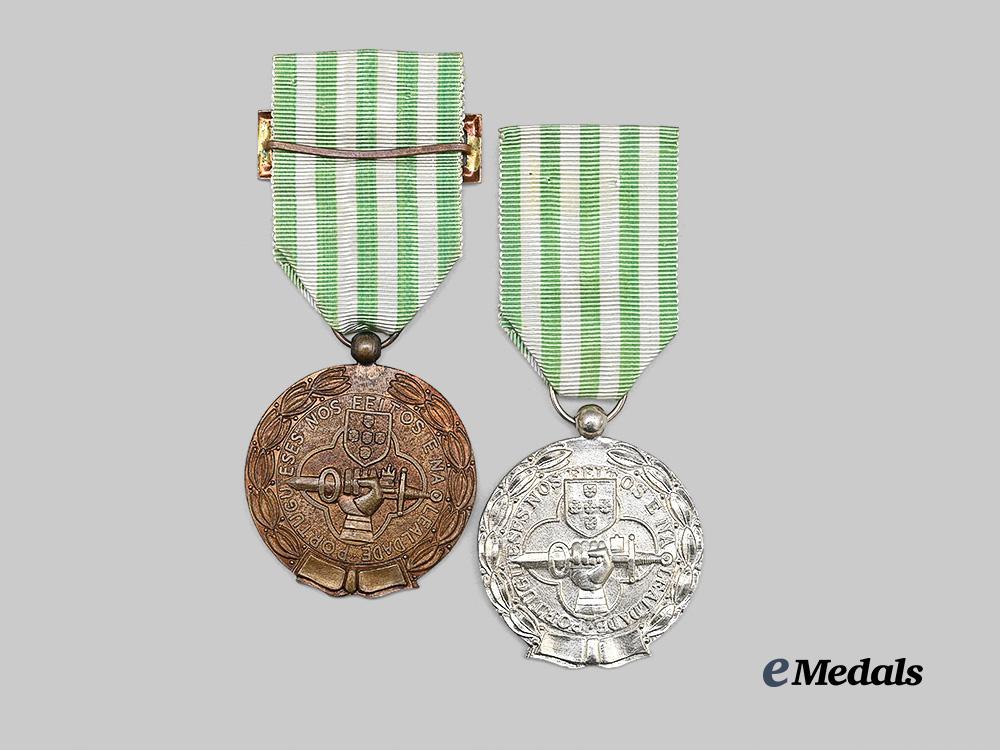 portugal,_republic._a_lot_of_two_exemplary_conduct_medals_e_medals__m0625-213_4