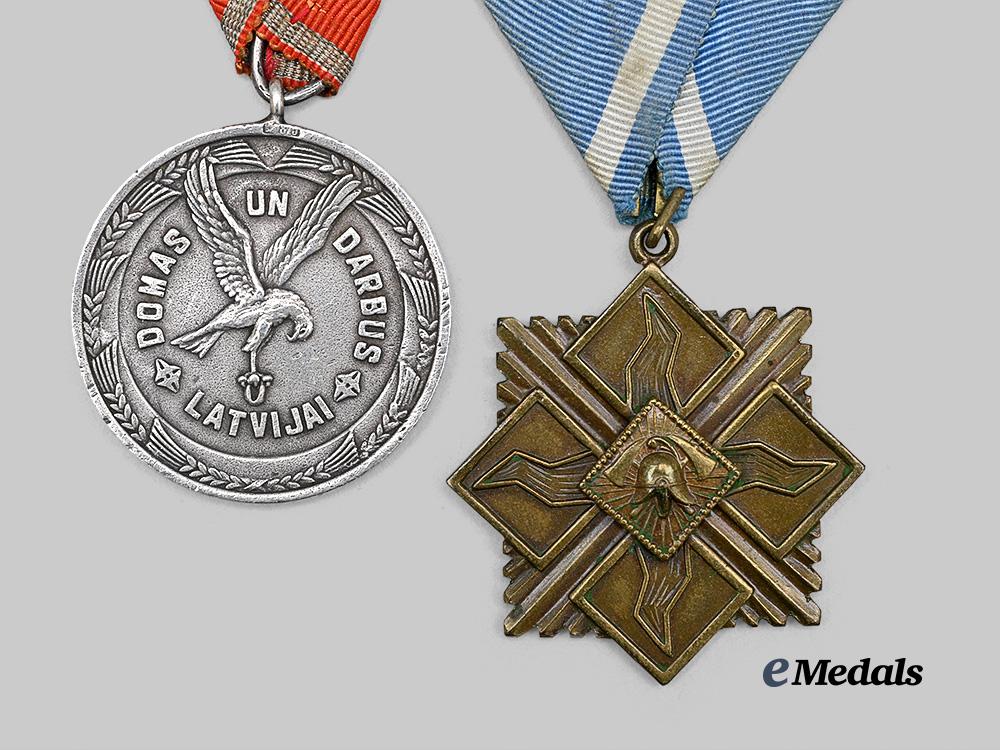 latvia,_republic._a_cross_of_recognition,_i_i_class_and_fire_services_medal,_i_v_class_e_medals__m0625-221_3