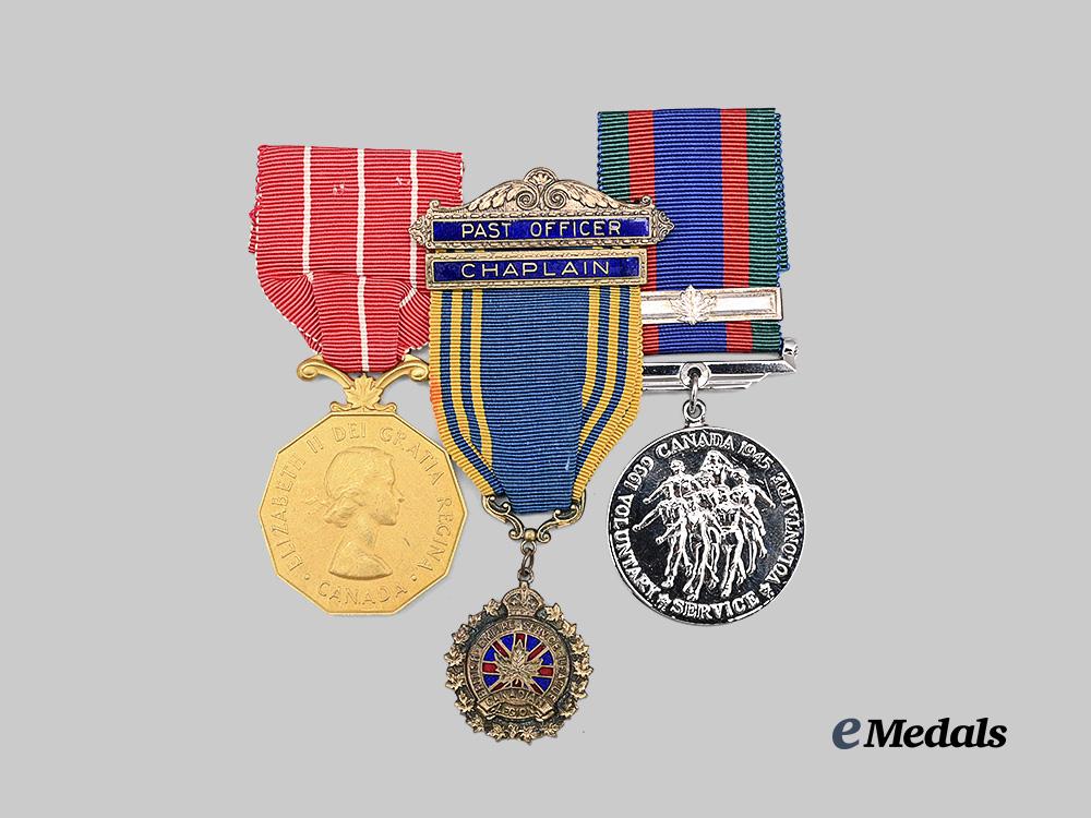 canada,_commonwealth._a_lot_of_three_canadian_decorations_e_medals__m0625-222_2