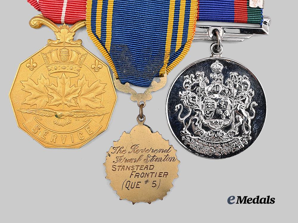 canada,_commonwealth._a_lot_of_three_canadian_decorations_e_medals__m0625-222_5