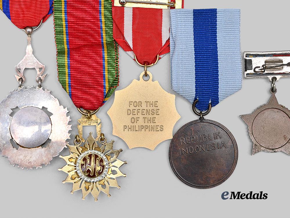 international._a_lot_of_asian_decorations_e_medals__m0625-224_5
