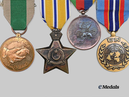 international._a_lot_of_service_and_peace_medals_e_medals__m0625-228_3