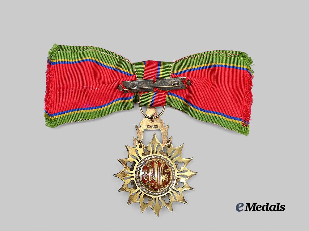 thailand,_kingdom._an_order_of_the_white_elephant,_grand_commander_for_dames,_in_case_e_medals__m0625-231_10