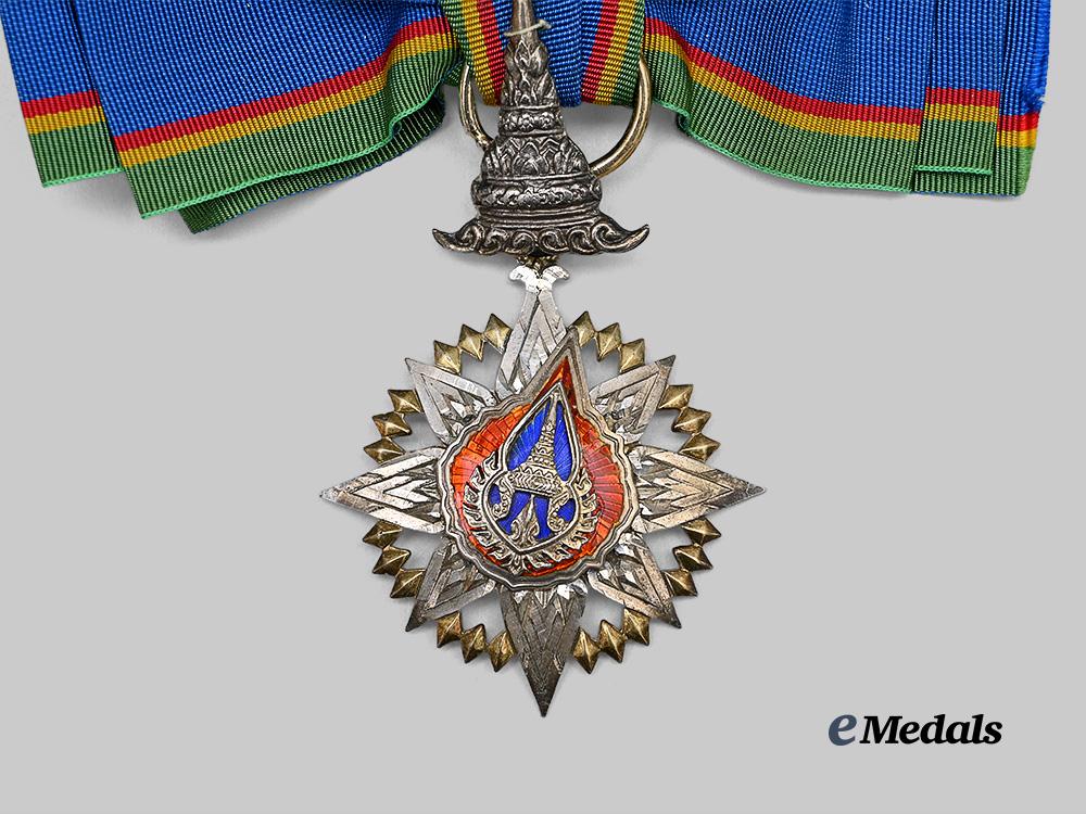 thailand,_kingdom._an_order_of_the_crown,_grand_commander_for_dames,_in_case_e_medals__m0625-232_7