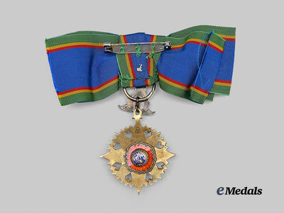 thailand,_kingdom._an_order_of_the_crown,_grand_commander_for_dames,_in_case_e_medals__m0625-232_8