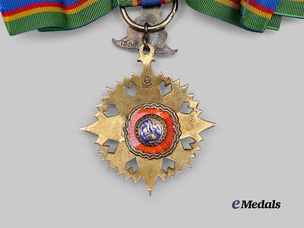 thailand,_kingdom._an_order_of_the_crown,_grand_commander_for_dames,_in_case_e_medals__m0625-232_9