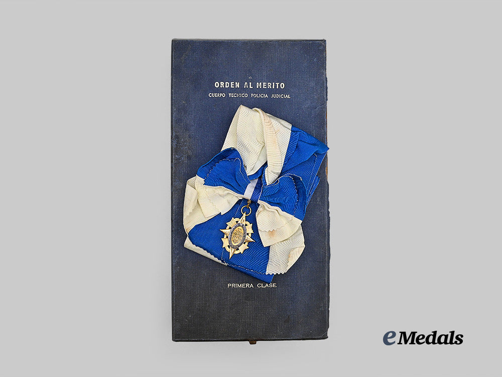 venezuela._an_order_of_merit,_technical_corps_of_police,_i_class_in_case_e_medals__m0625-236_4