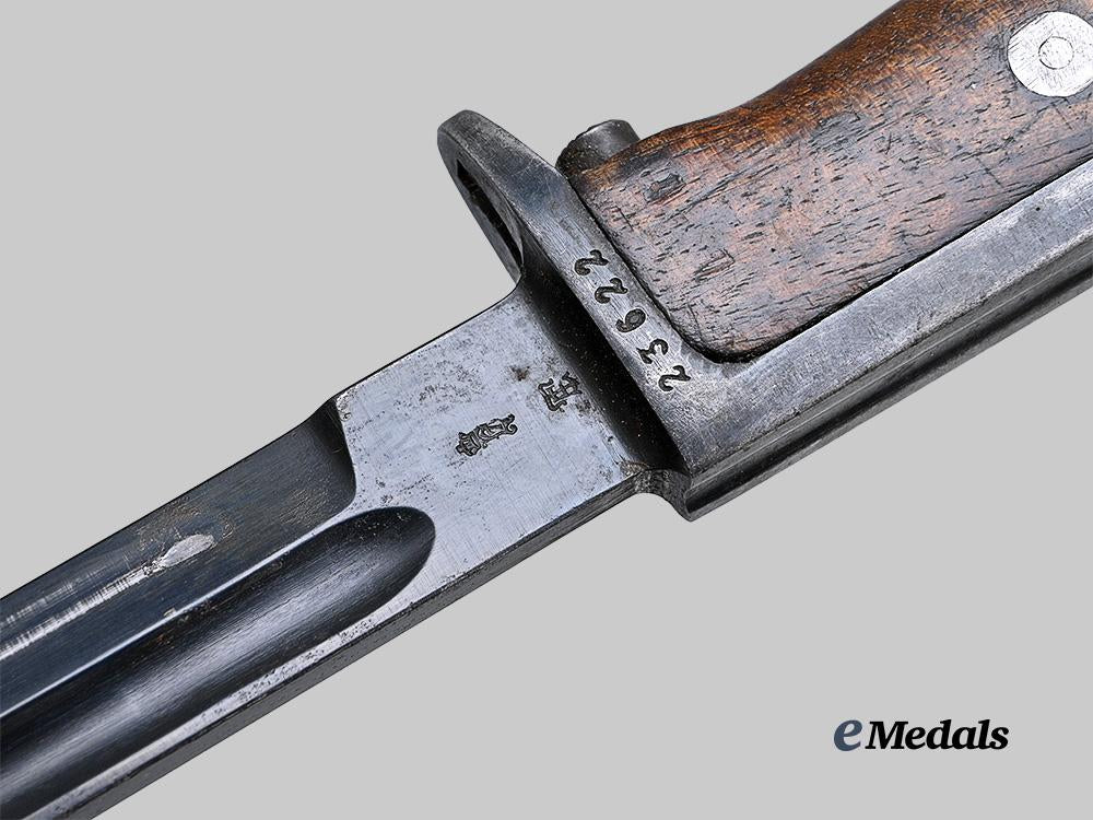 international._a_set_of_three_first_war_bayonets_e_medals__m0631-51_19