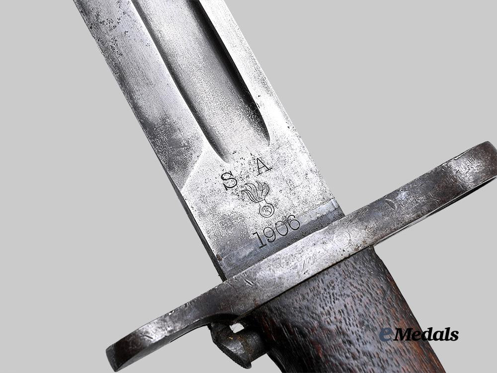 international._a_set_of_three_first_war_bayonets_e_medals__m0631-51_28